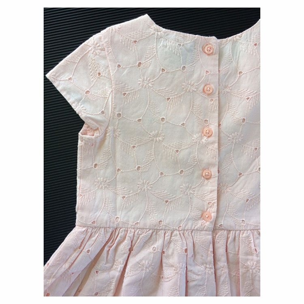 4T babyGap Baby Pink Eyelet Dress - Picture 3 of 3