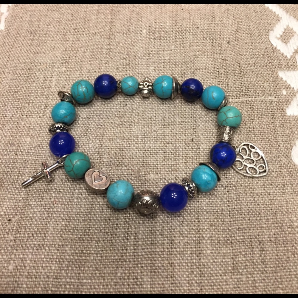 Turquoise bead bracelet