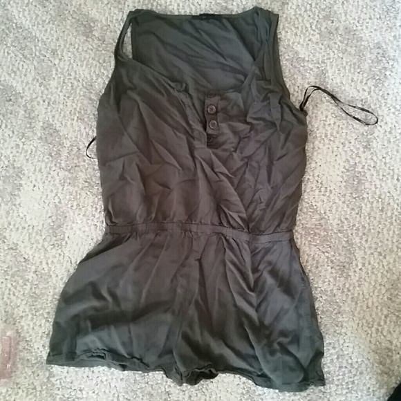 Forever 21 Pants - ☆LAST CHANCE☆ Forever 21 romper