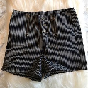 Guess high rise shorts