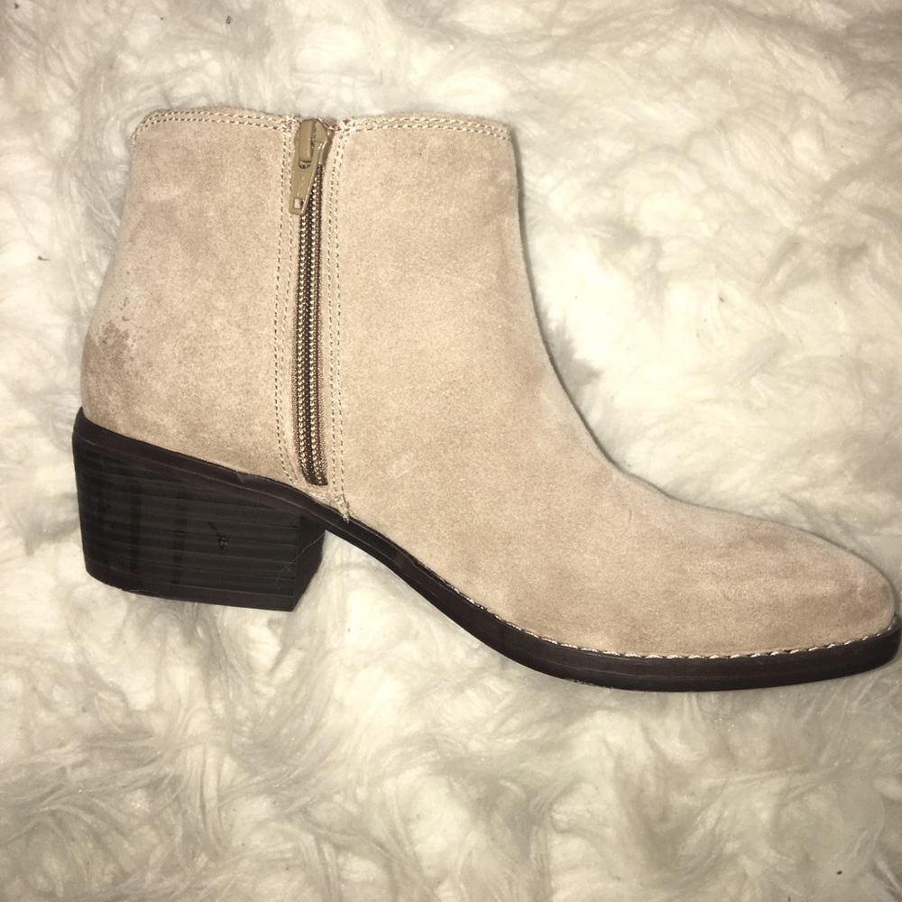 Booties - Picture 3 of 4