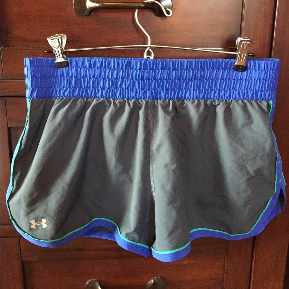 Underarmour medium EUC shorts