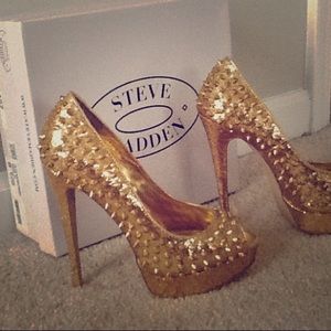PRICE REDUCTION Gold Spiked Steve Madden Heels