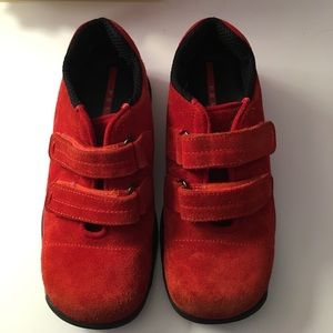 Prada Girls Red Velcro Shores size 8T