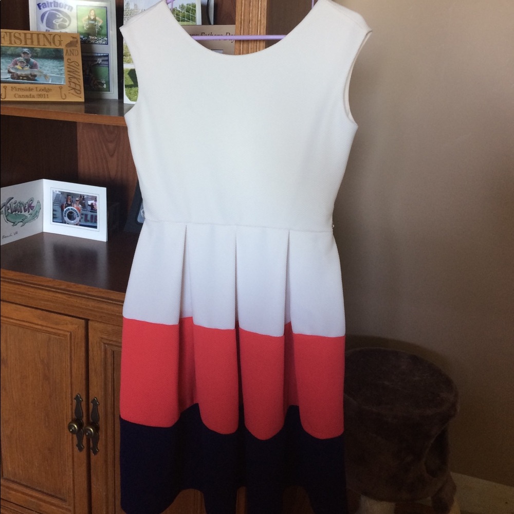 Tiana b day dress, great condition, worn once 🌸