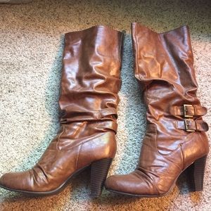GB by Guess brown heeled boots