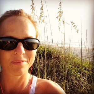 Meet your Posher, Courtney