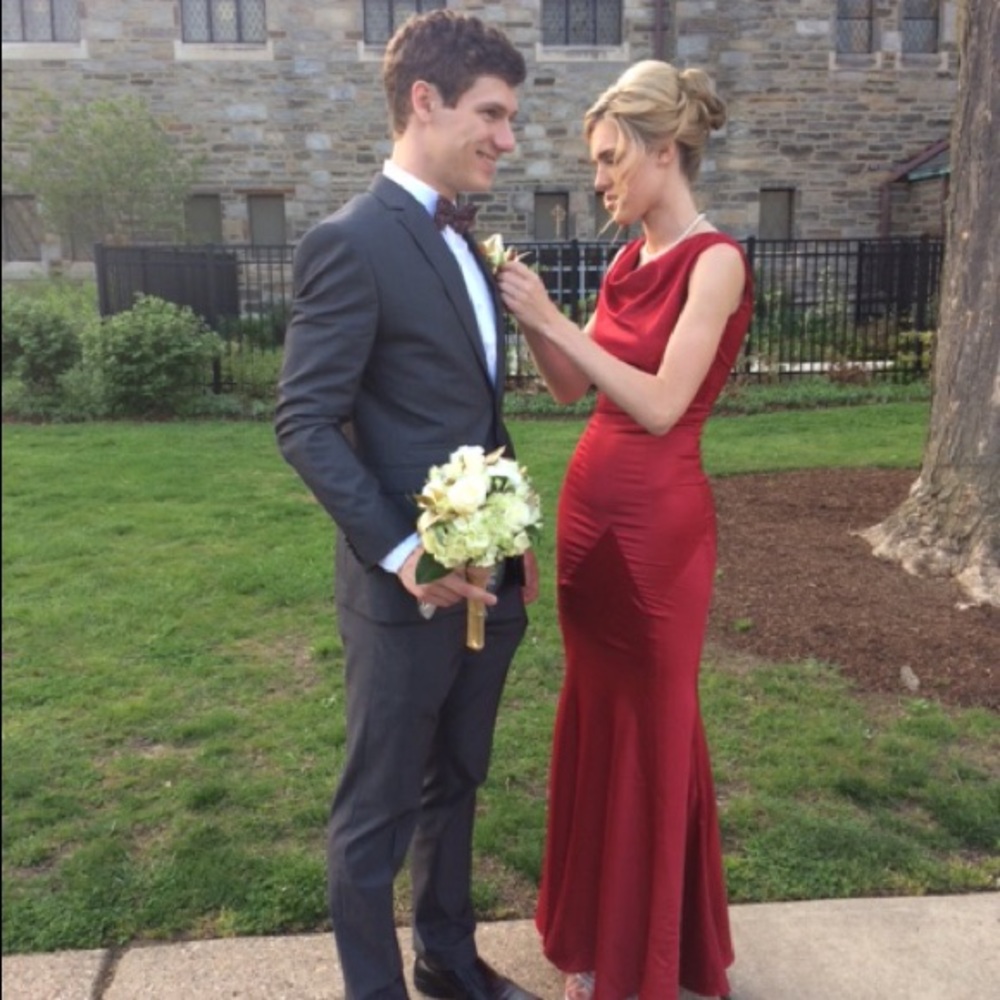 Stunning floor length red gown size 0