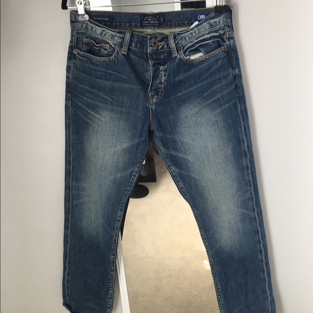 Lucky brand boyfriend jeans 🍀