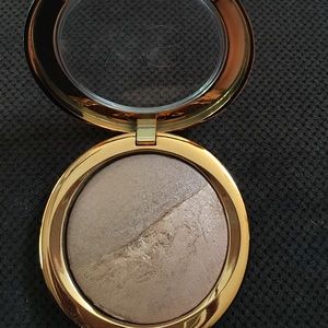 Victoria's Secret Bronzing Powder