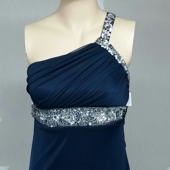 My Michelle size 1 prom dress - Picture 2 of 3