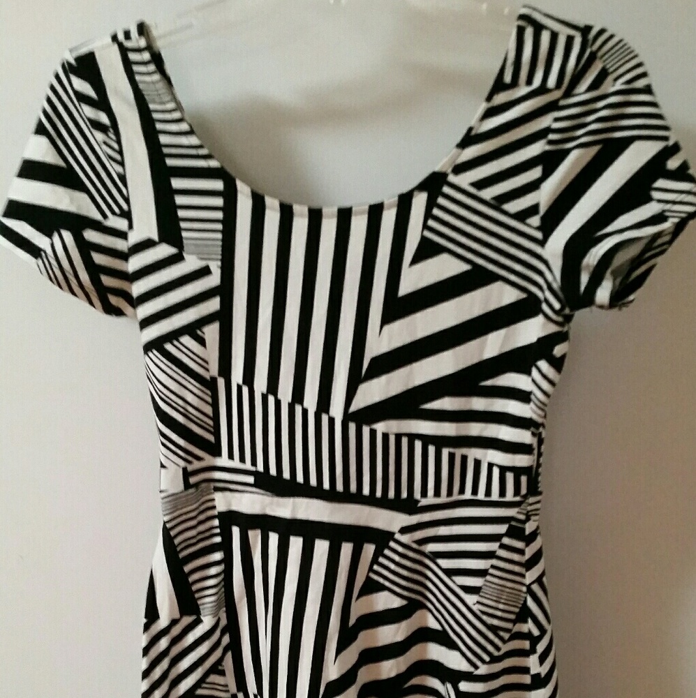 F21 Black & White Geometric Mini Dress