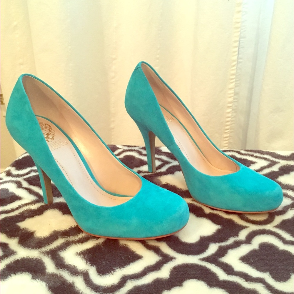 🛑CLEARANCE🛑 Vince Camuto teal green suade heels.