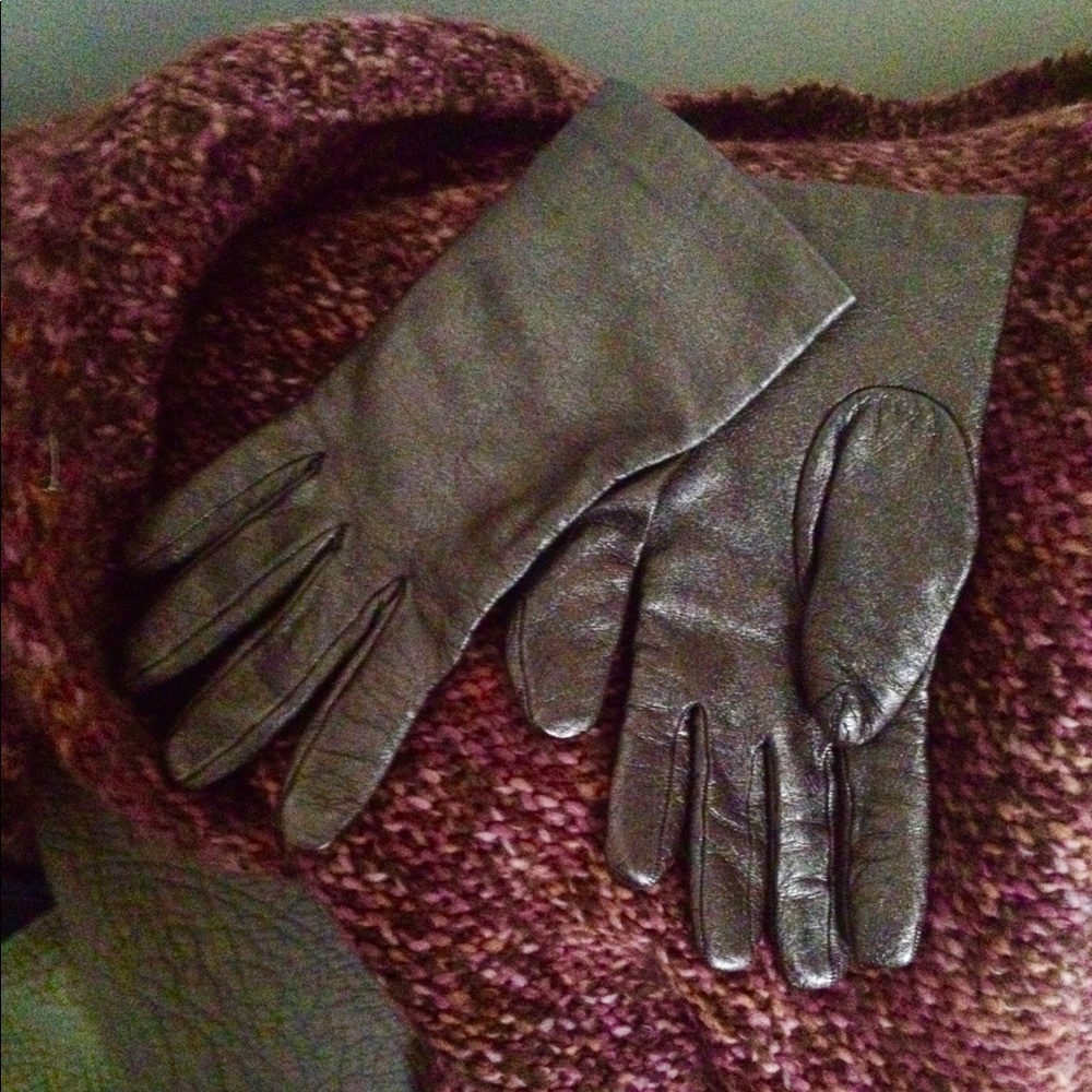 Beautiful 100% leather /100% Cashmere in-lining