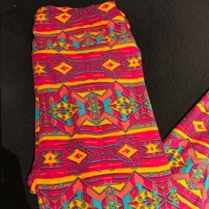 New OS LuLaRoe leggings Orange, pink, teal aztec