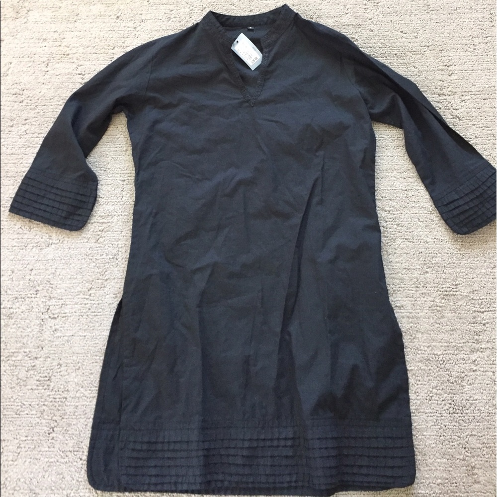 Tunic type black top