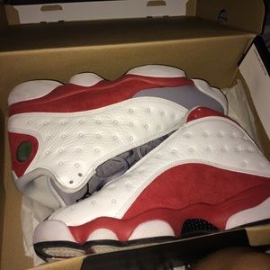 Retro jordan gray toe 13s