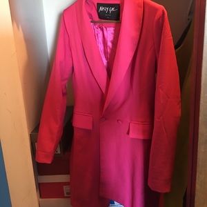 One button blazer. Great statement piece.