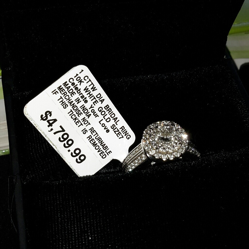 Beautiful bridal engagement ring.