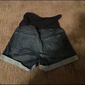 Pea in the Pod maternity jean shorts size xs