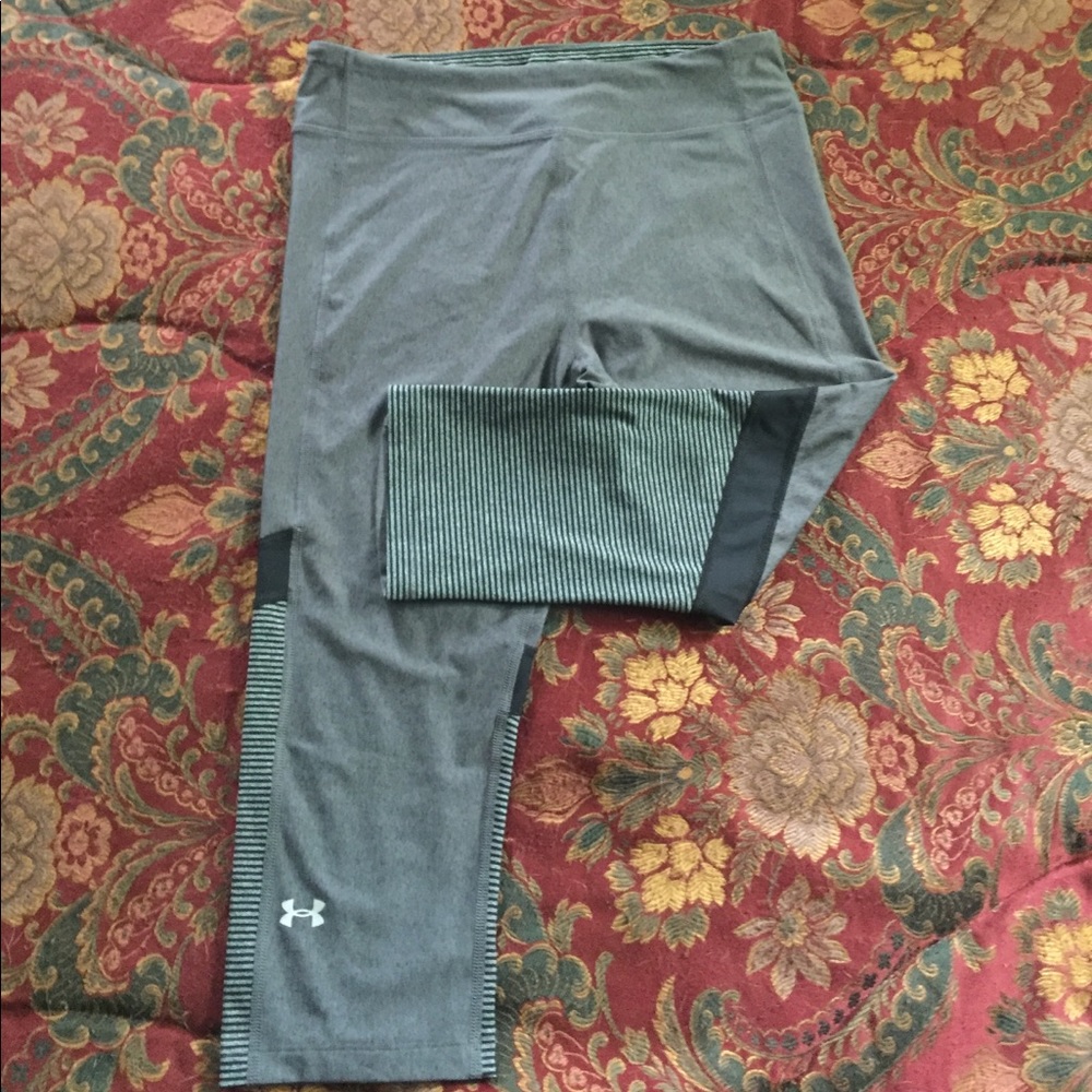 UnderArmour Cropped Compression Pants