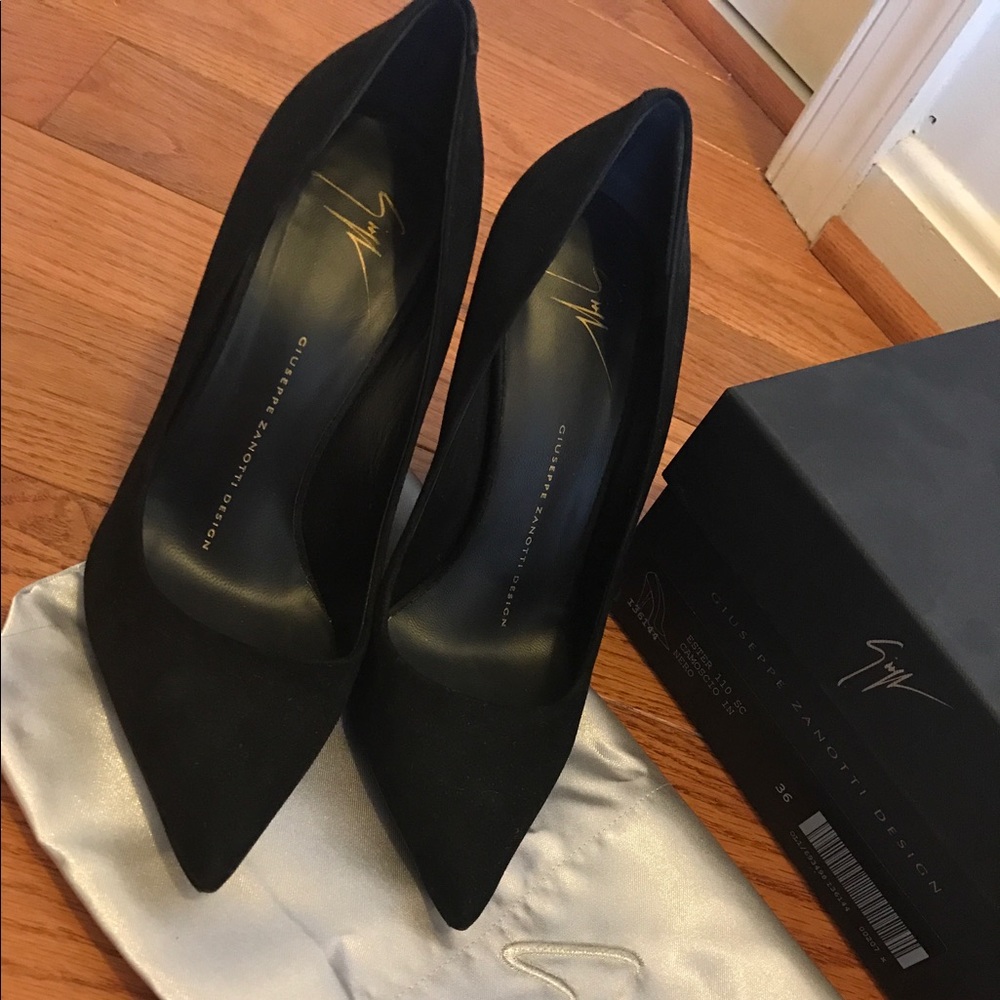 Giuseppe Zanotti Black Velvet Pumps Size 6