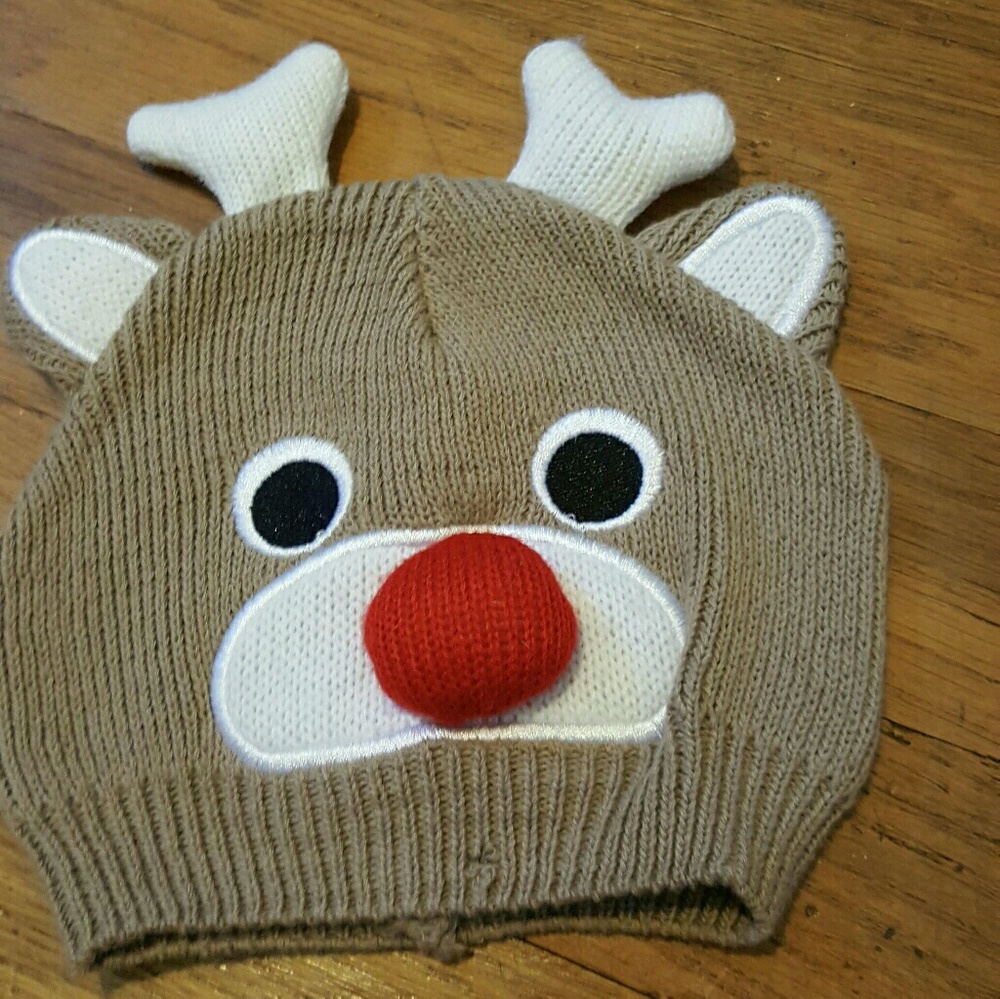 NWOT ADORABLE REINDEER HAT