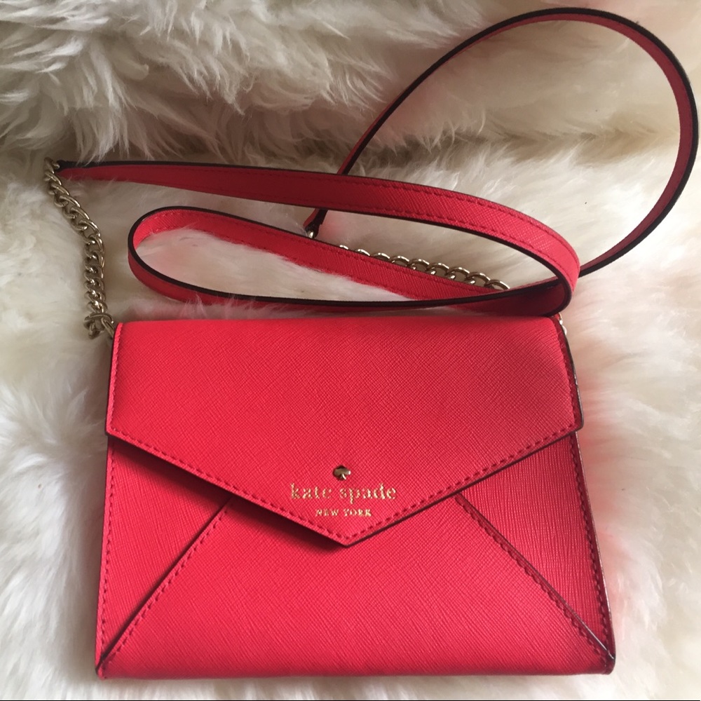 EUC cedar street Monday crossbody in geranium