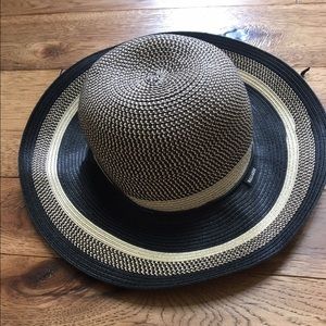NWT Wallaroo sun hat
