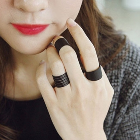 Midnight Festival Ring Set - Picture 2 of 3