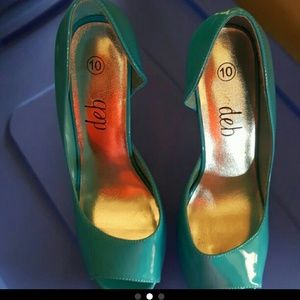 Turquoise pumps