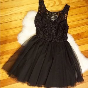 Forever 21 Lace & Tulle Dress