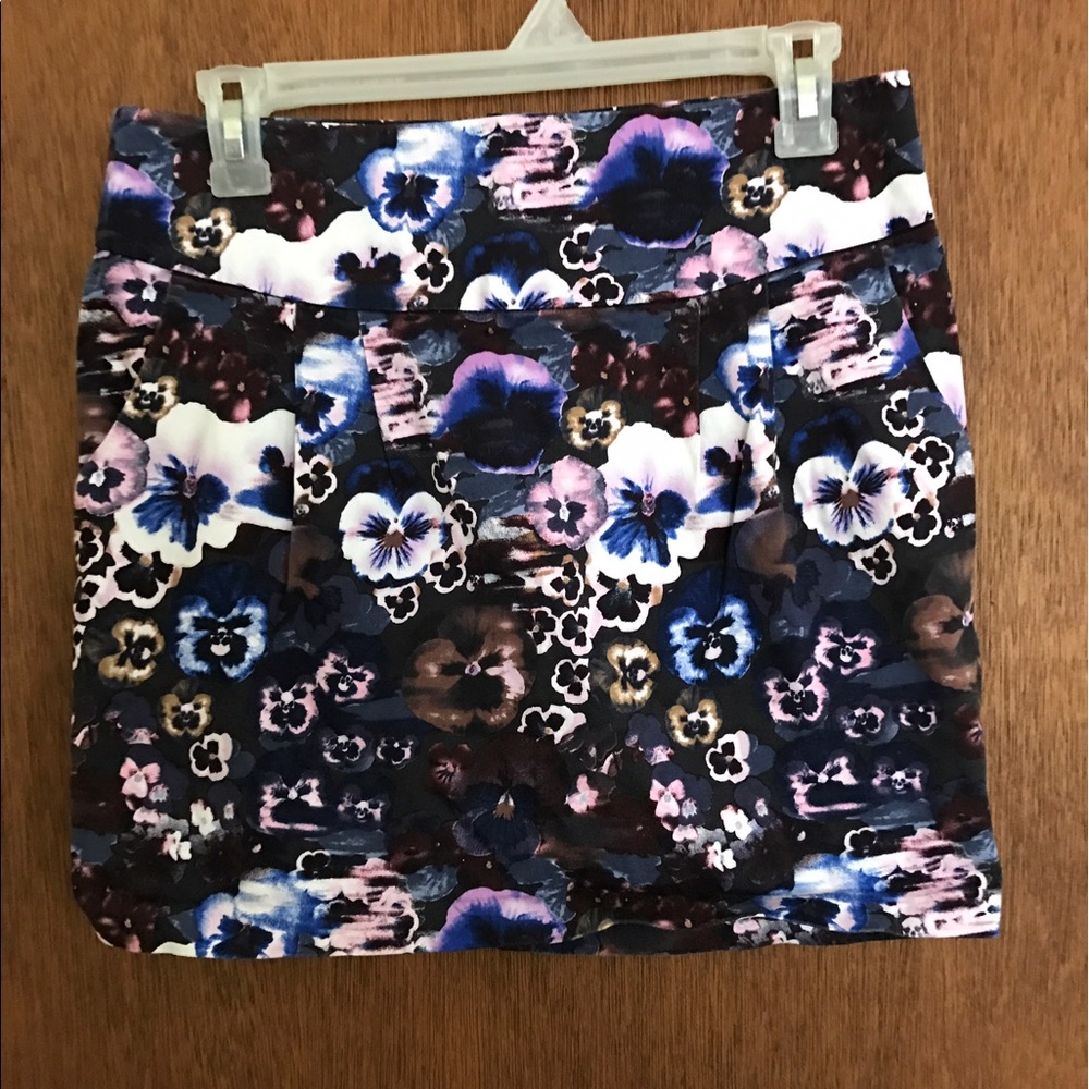 Floral Zip Pencil Skirt