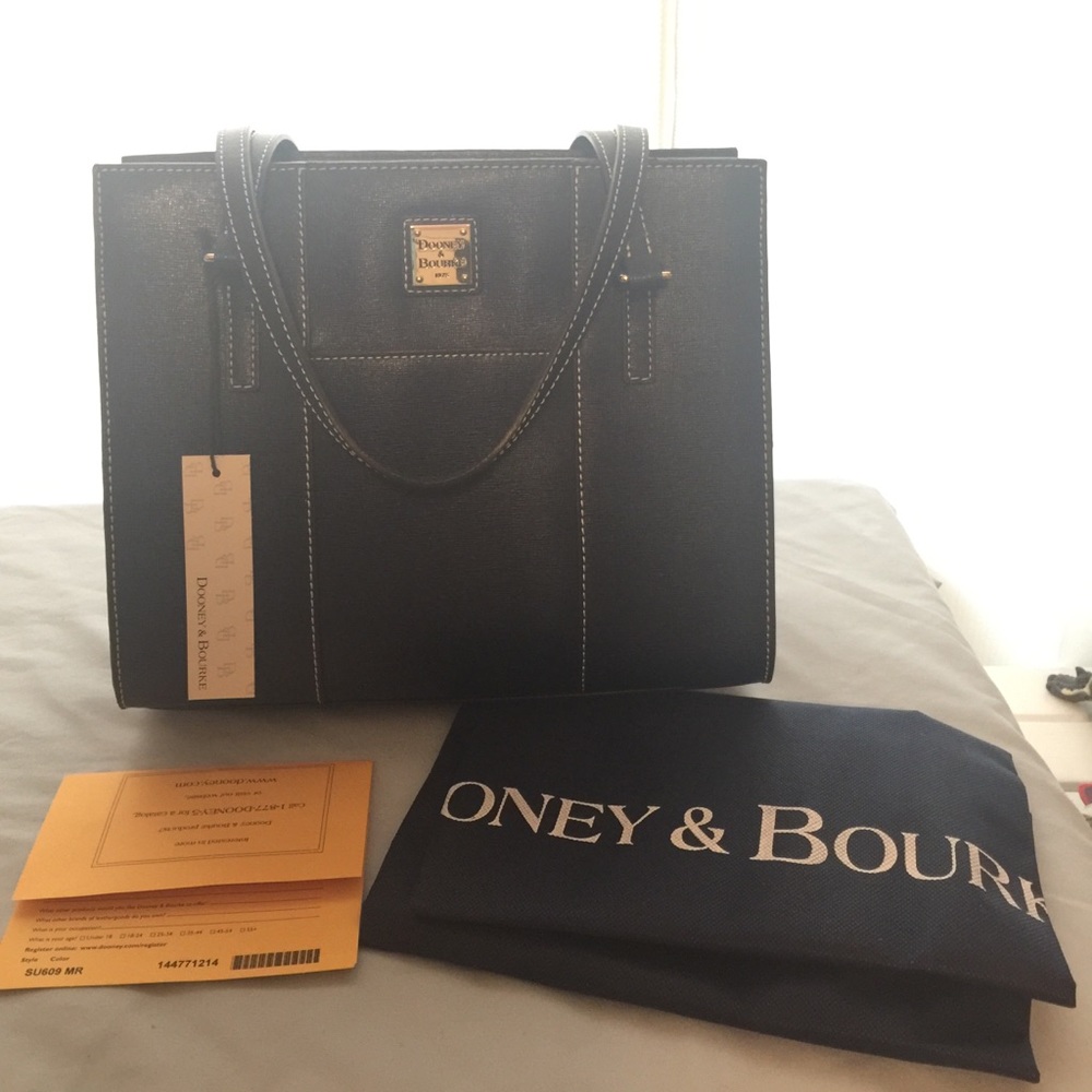 Dooney & Bourke sm Charlotte- PRICE FIRM