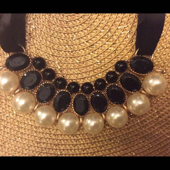 Jewelry - Faux pearl, black stone and ribbon necklace.
