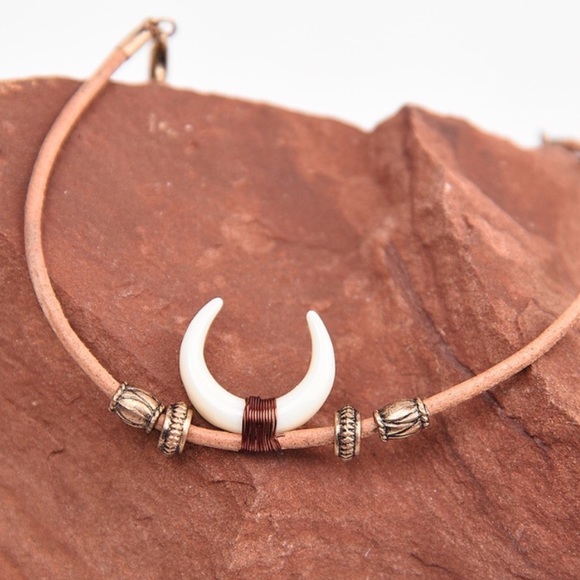 Carved Horn Bracelet - Picture 3 of 3