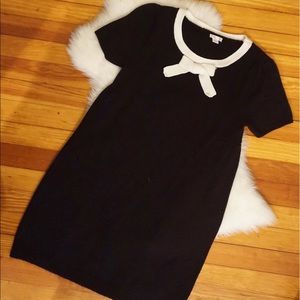 Knit Dress with small bow detail
