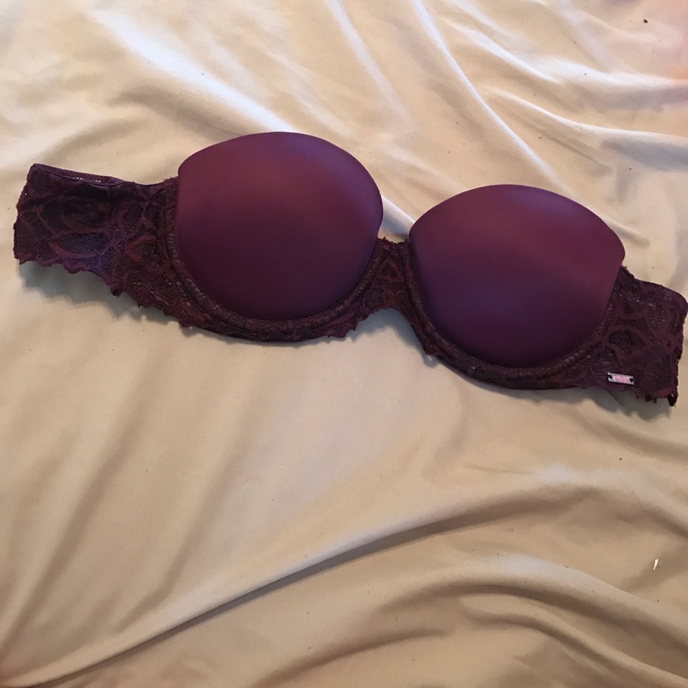 Date push up strapless bra
