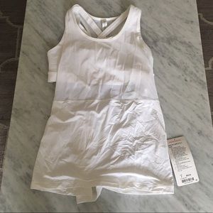 NWT Lululemon Fast as Light 2 in 1 tank