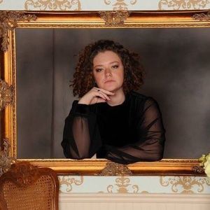 Meet your Posher, Mina