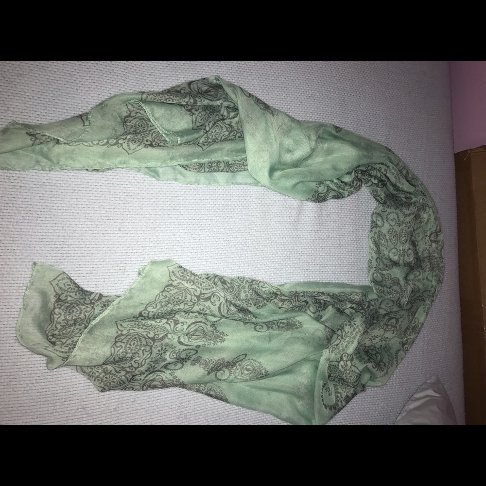 Parsley scarf