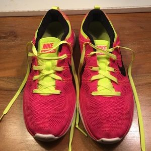 Nike FlyKnit One - Size 7