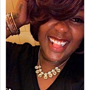 Meet your Posher, Queen