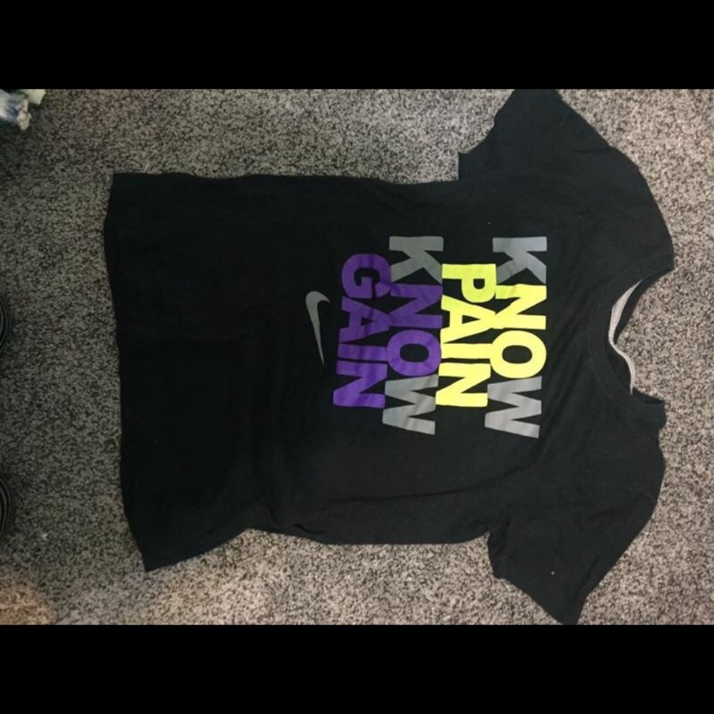 Nike top