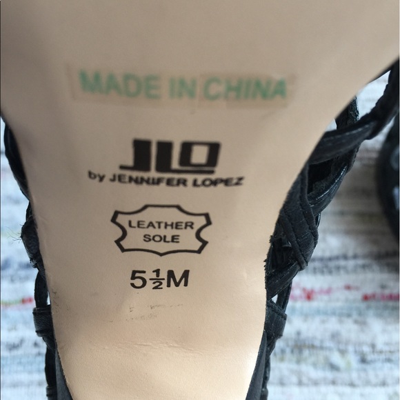 Sexy and classy black leather cross-cross heels - Picture 5 of 5