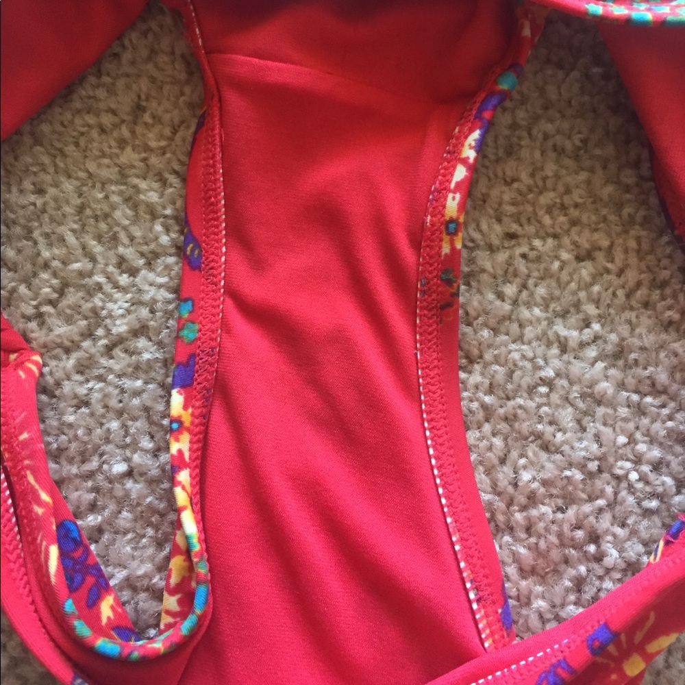 Red patterned bikini - Picture 6 of 7
