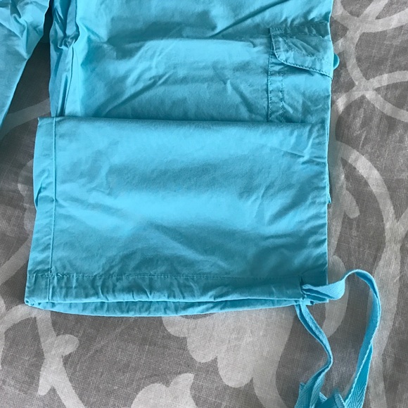 Capris Pants - Picture 3 of 3