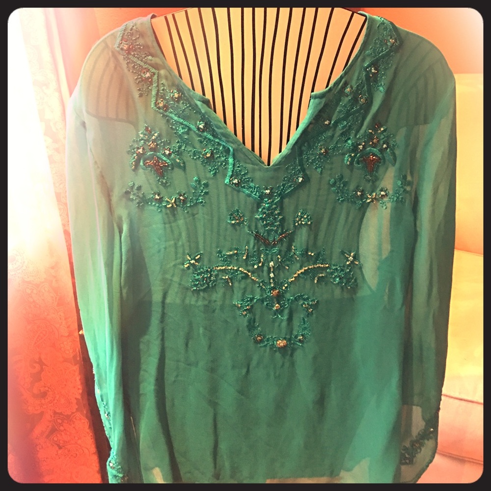 Brilliant green beaded 💯 silk blouse