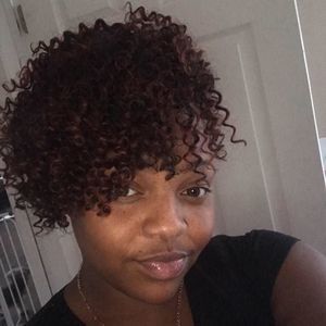 Meet your Posher, Tania