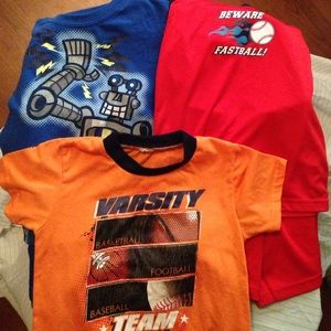 ⚾️(3) boys matching sets for $9🏀